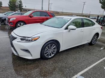  Salvage Lexus Es
