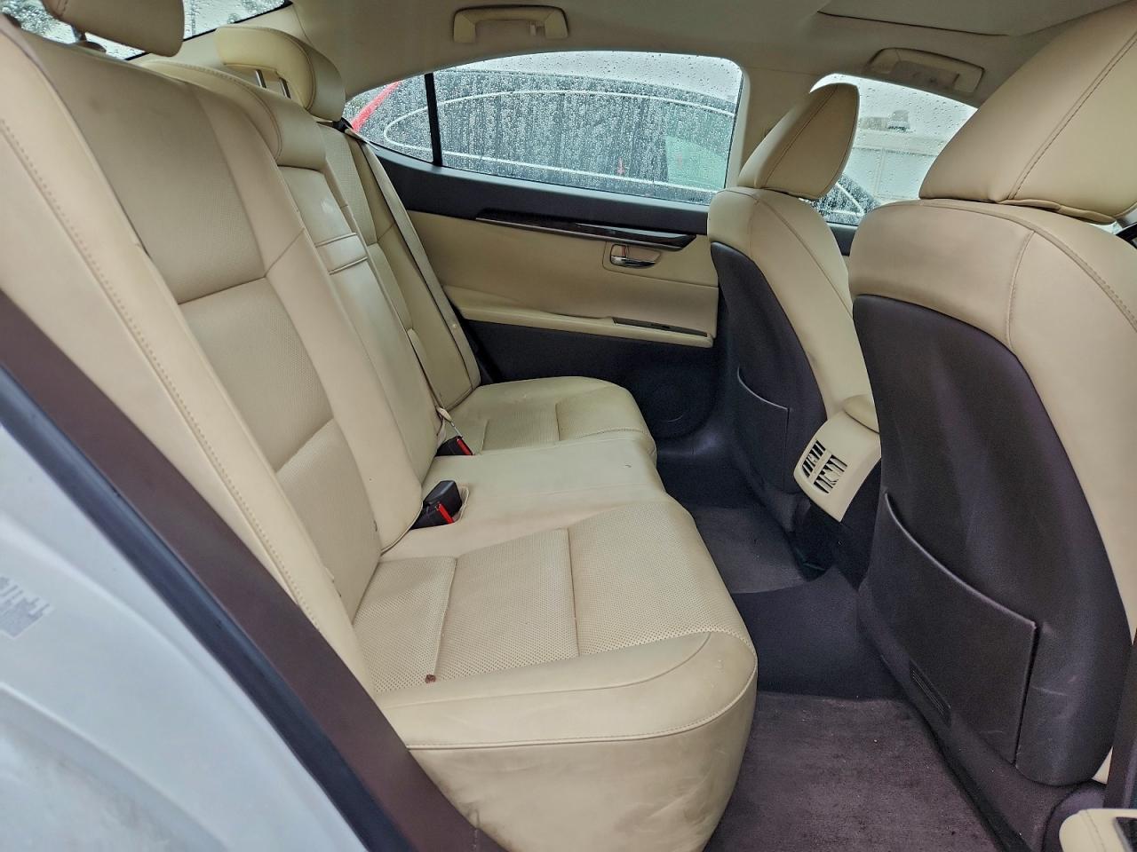 Lexus Es 300h Image 7