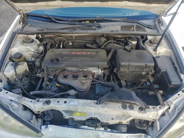 Toyota Camry Le Image 12