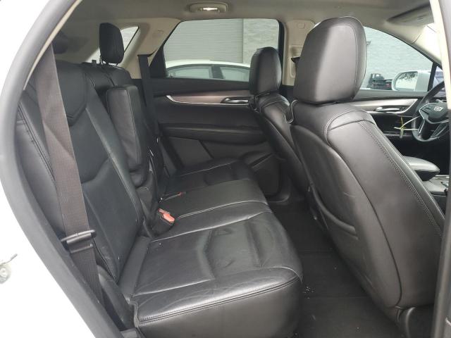 Cadillac XT5 Luxury Image 2