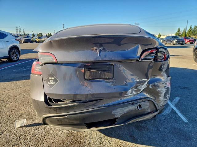 Tesla Model Y Image 7