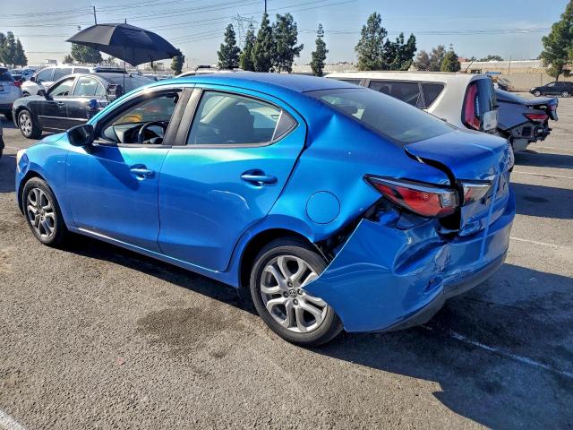 Toyota Yaris Image 12