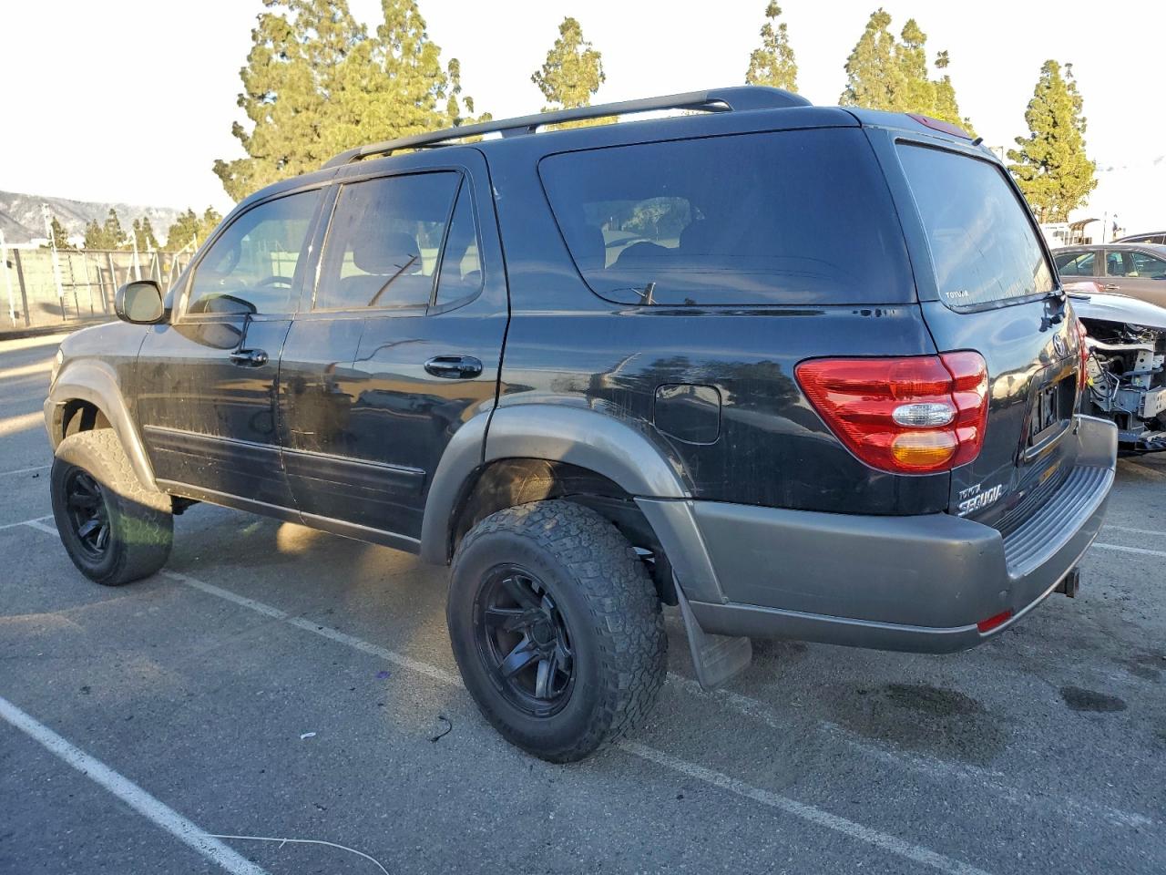 Toyota Sequoia Sr5 Image 4