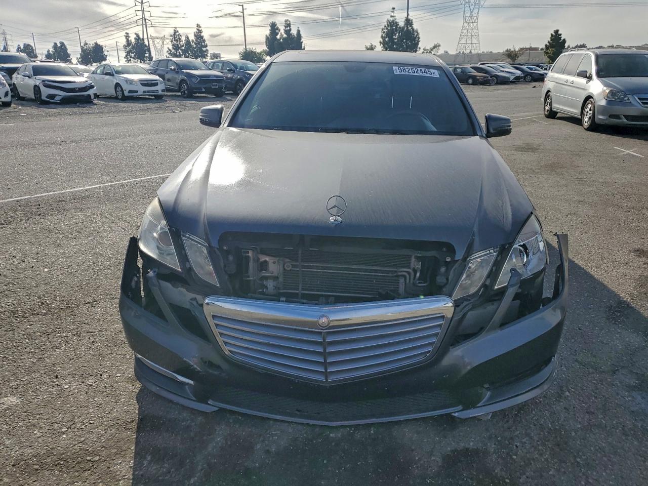 Mercedes-Benz E-Class 350 Bluetec Image 3