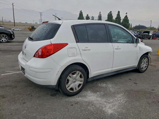 Nissan Versa S Image 5