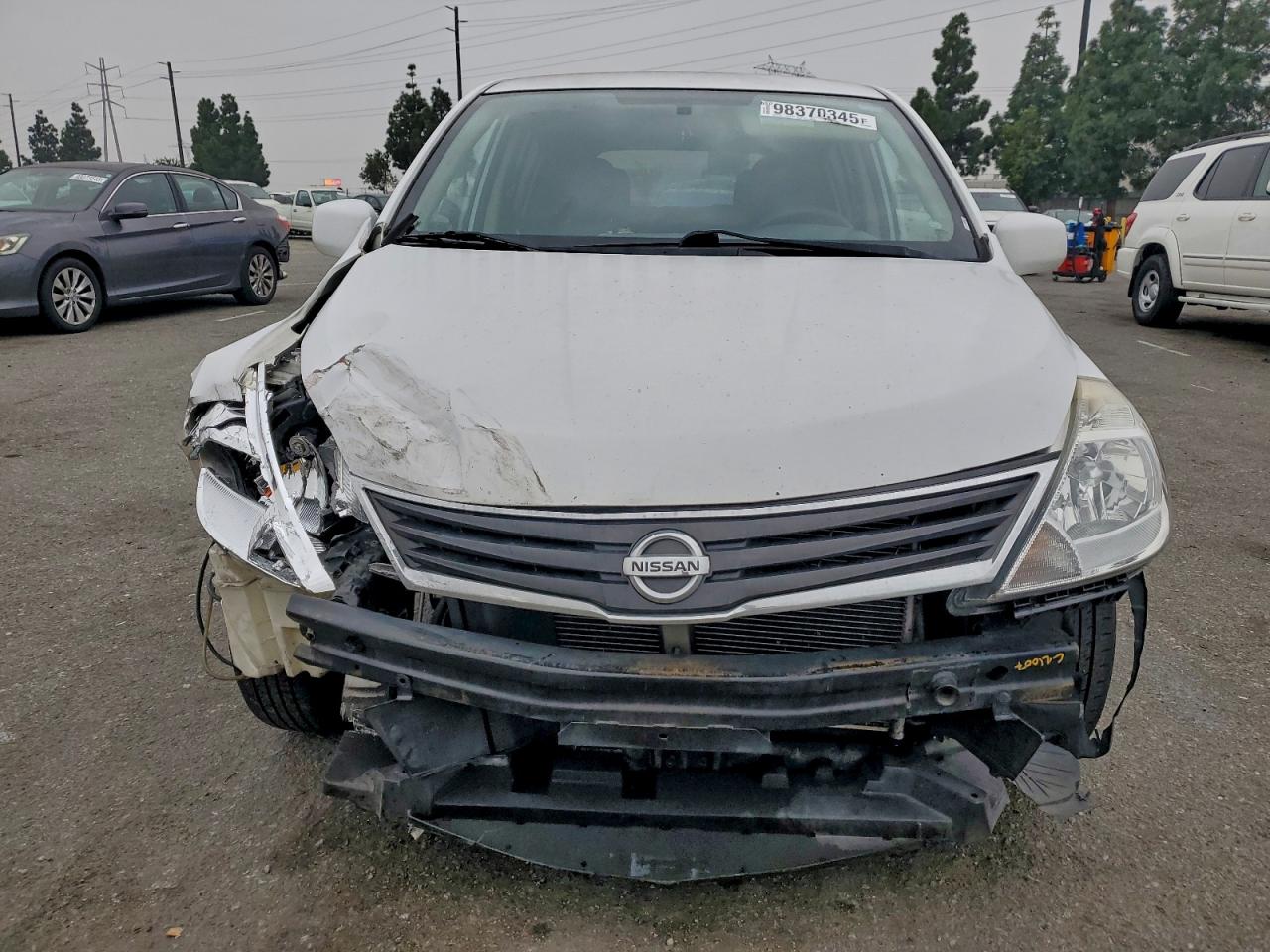 Nissan Versa S Image 7