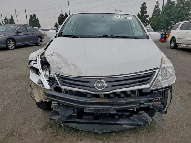 Nissan Versa S Image 7