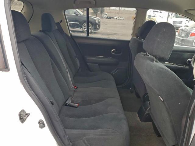 Nissan Versa S Image 9