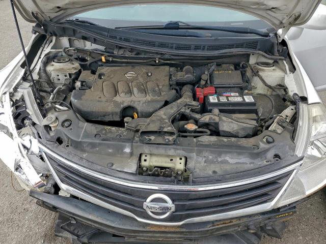 Nissan Versa S Image 6