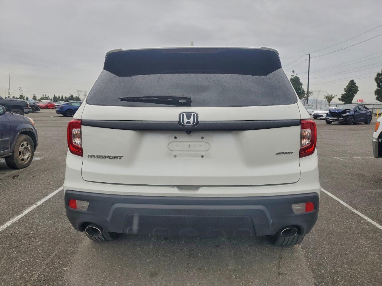 Honda Passport Sport Image 8