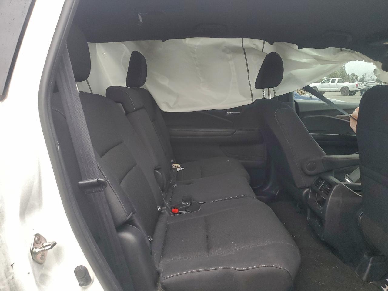 Honda Passport Sport Image 3