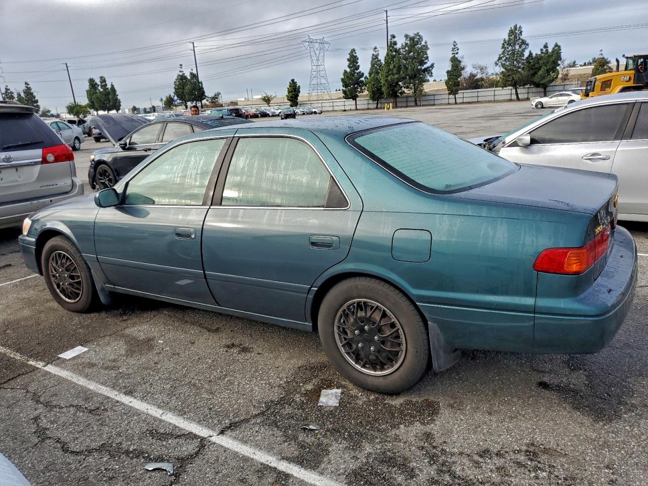 Toyota Camry Ce Image 10