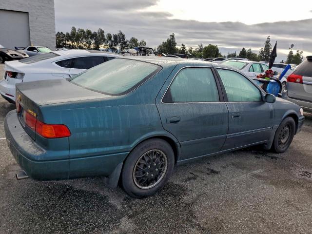 Toyota Camry Ce Image 7