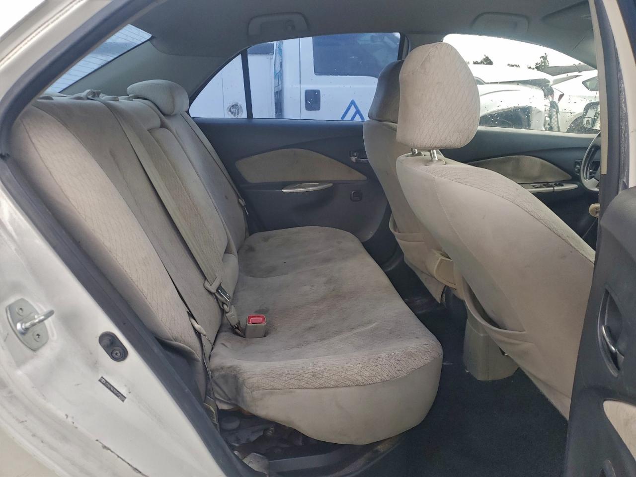 Toyota Yaris Image 8