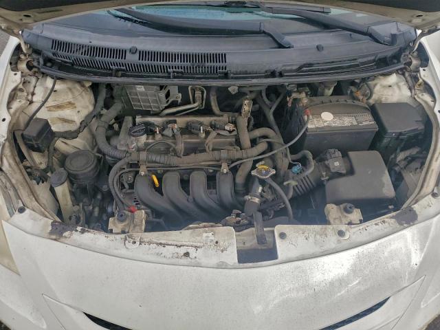 Toyota Yaris Image 2