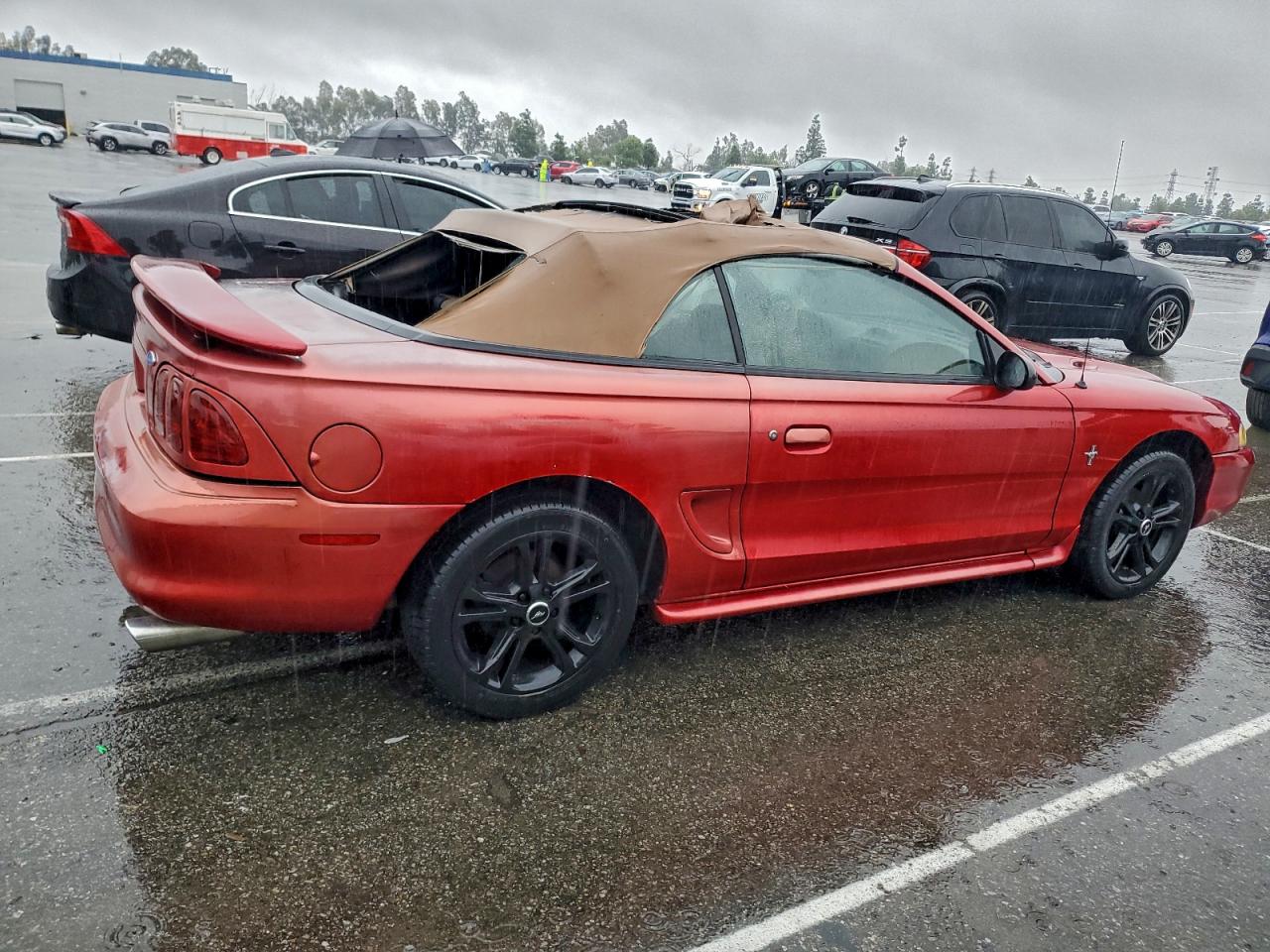 Ford Mustang Image 11