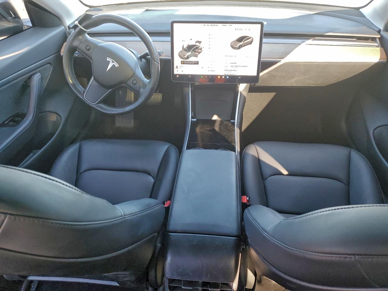 Tesla Model 3 Image 12