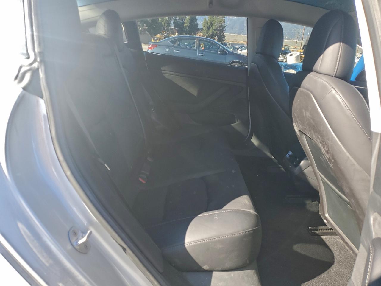 Tesla Model 3 Image 11