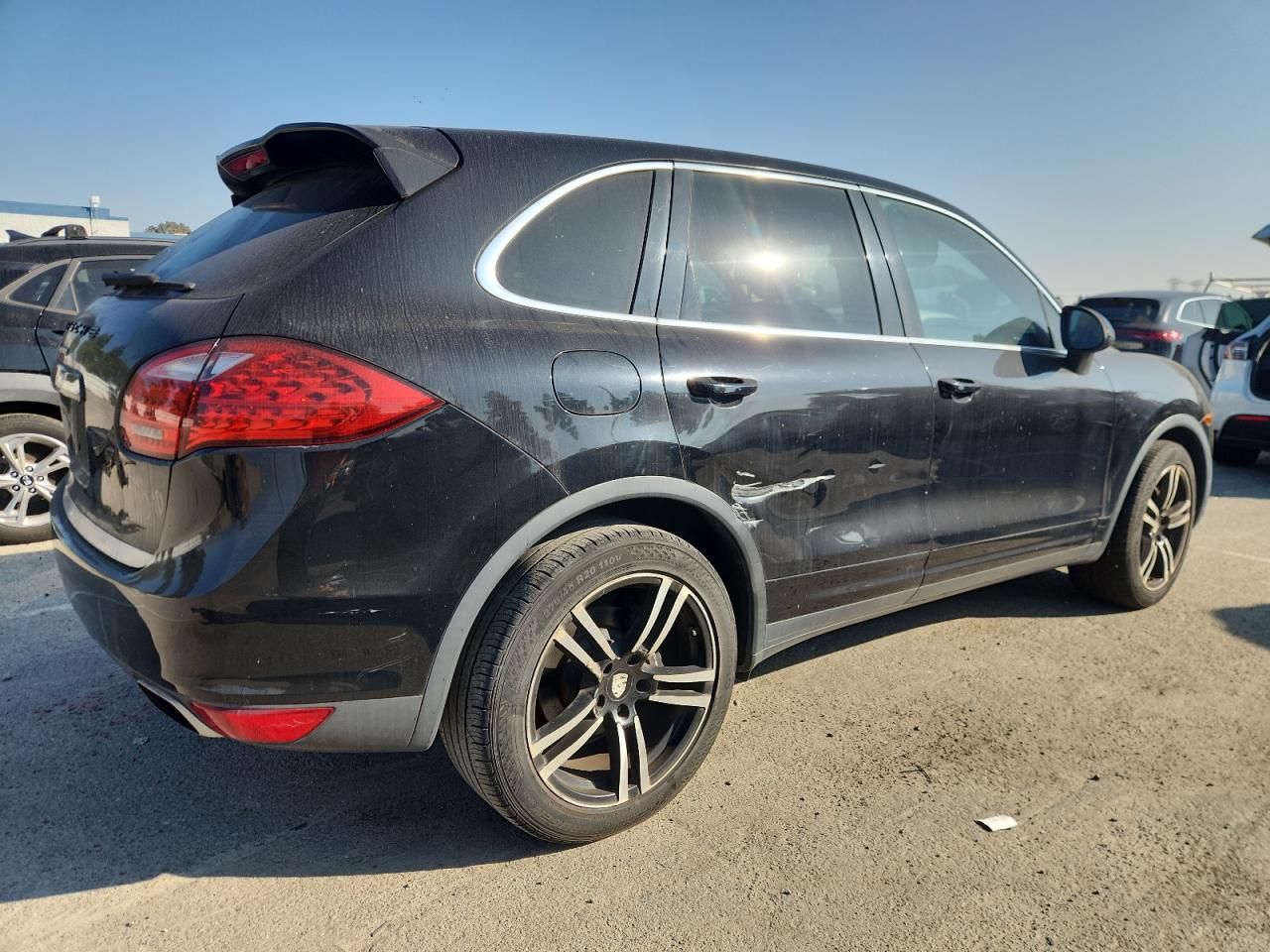 Porsche Cayenne Image 3