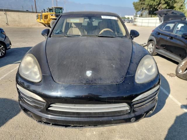 Porsche Cayenne Image 8