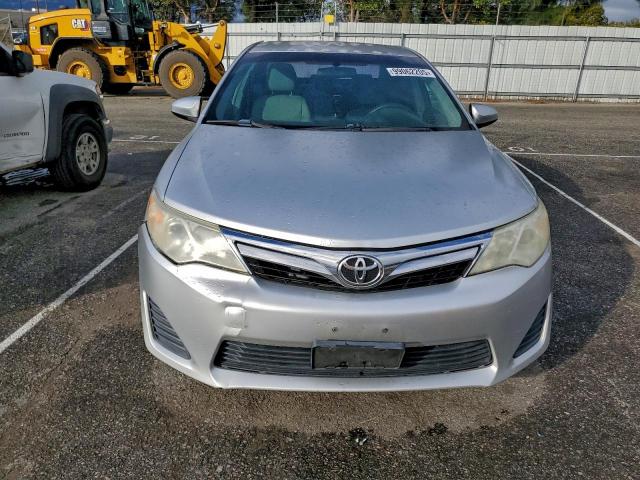 Toyota Camry Base Image 7