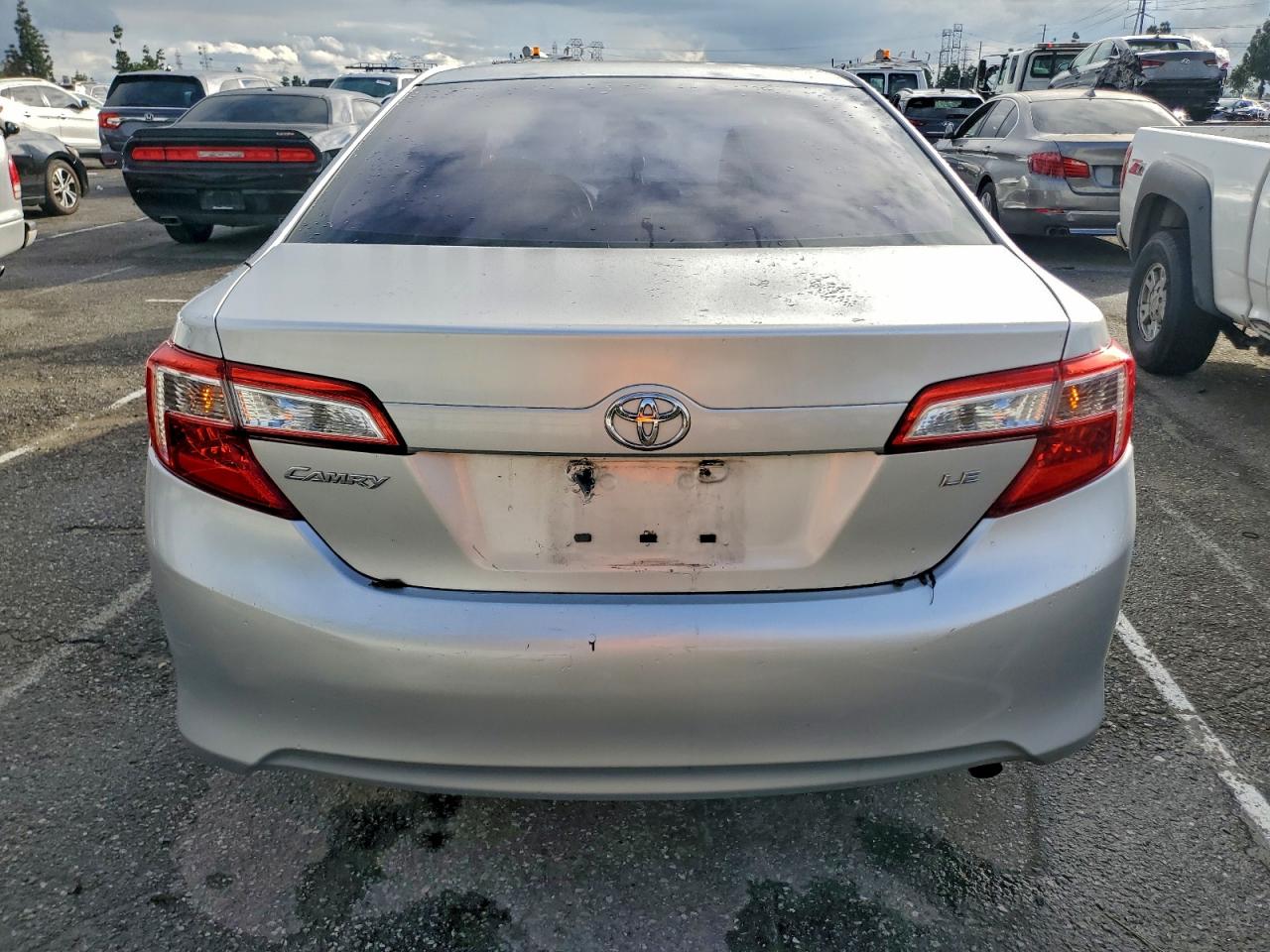 Toyota Camry Base Image 5