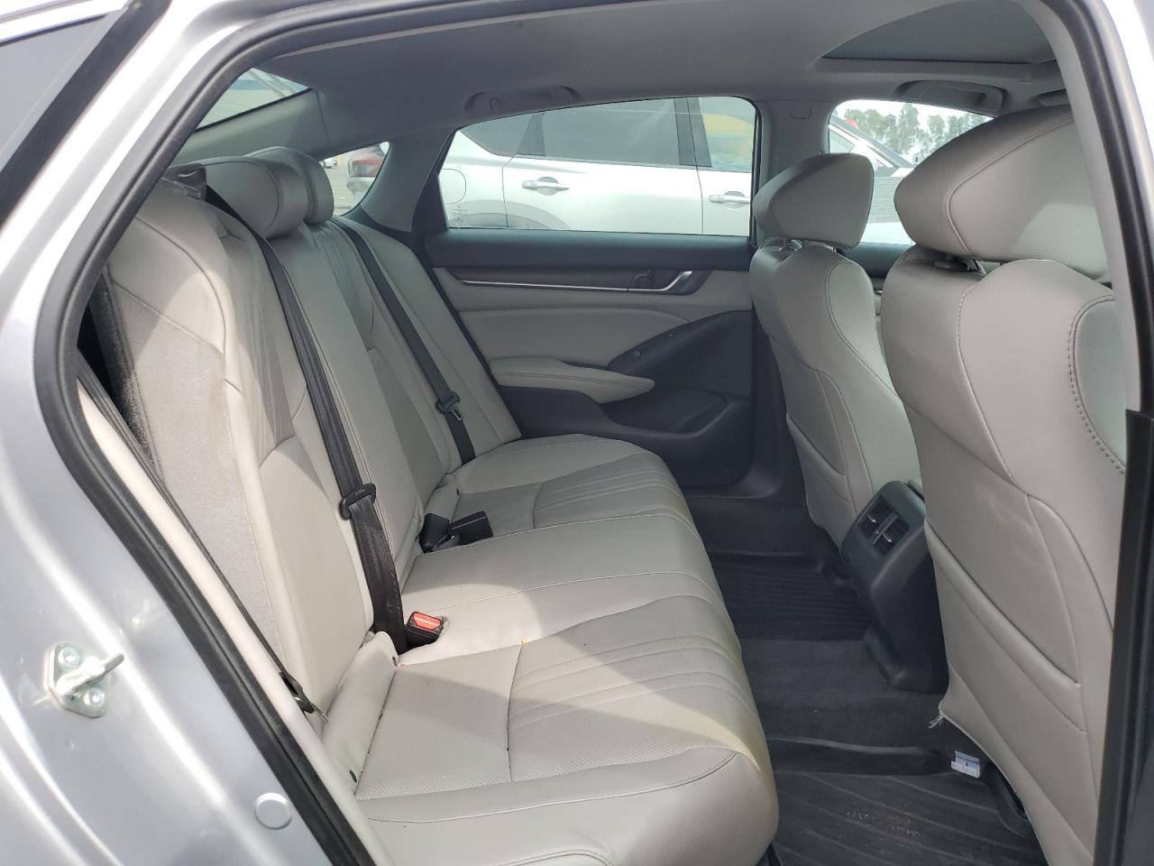 Honda Accord Touring Image 8