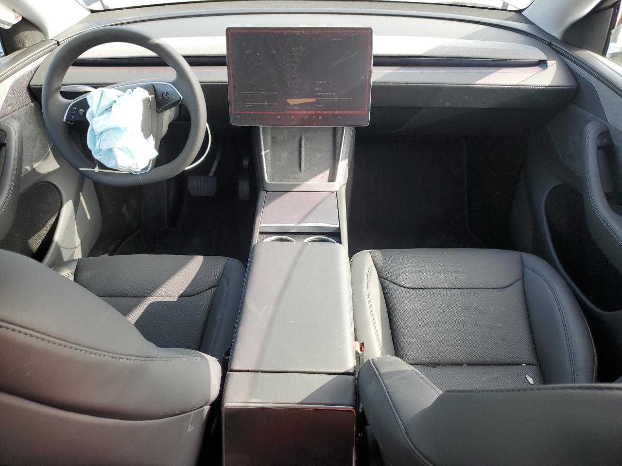 Tesla Model Y Image 8