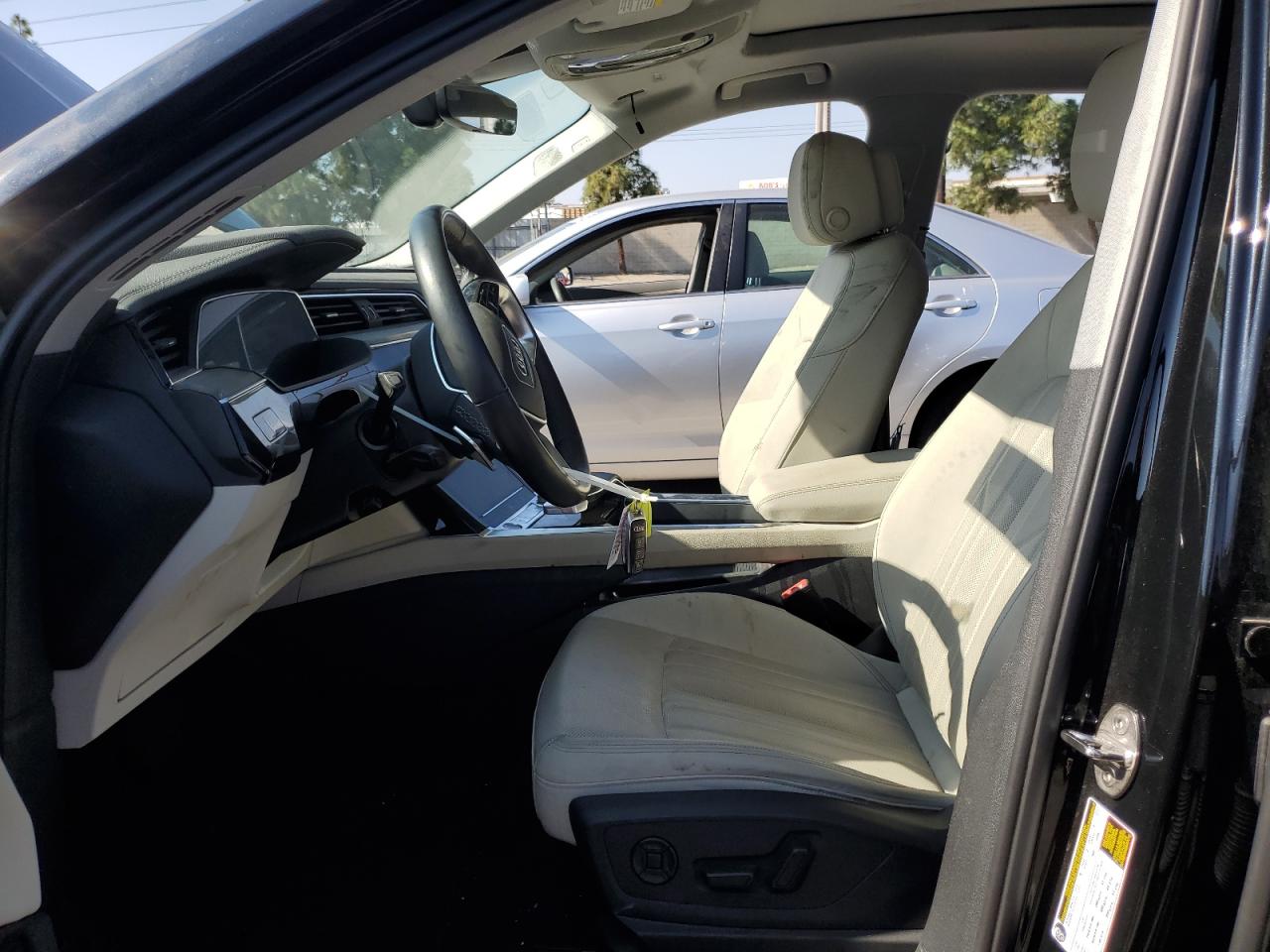 Audi Q8 Premium Plus Image 6