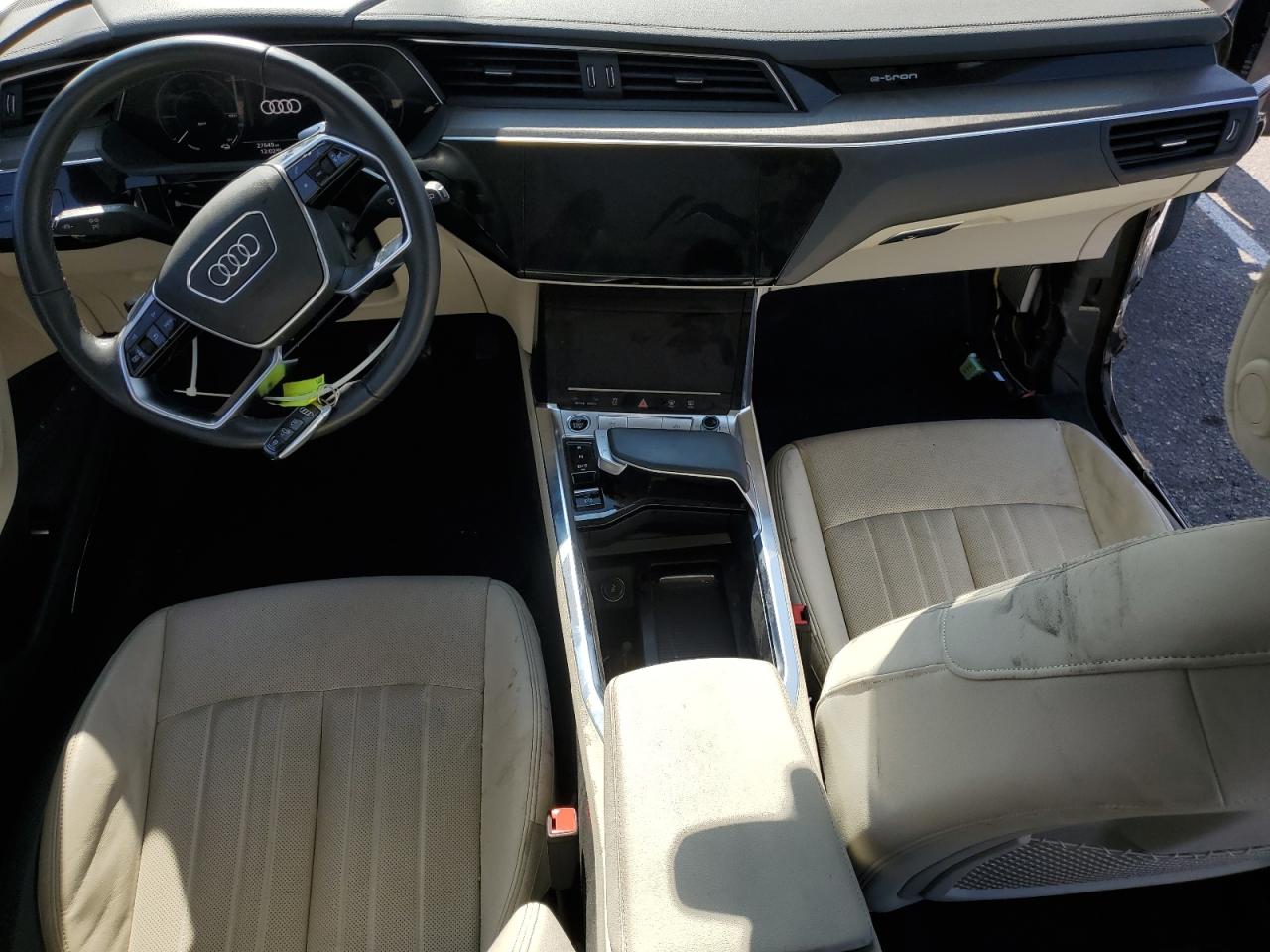 Audi Q8 Premium Plus Image 9