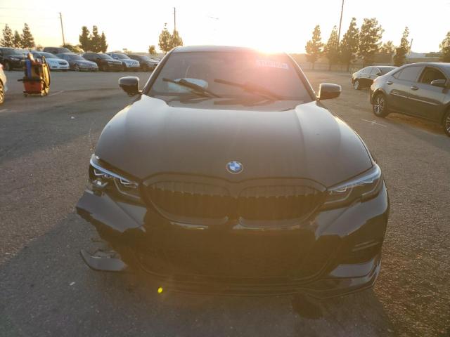 BMW 3 Series Image 4