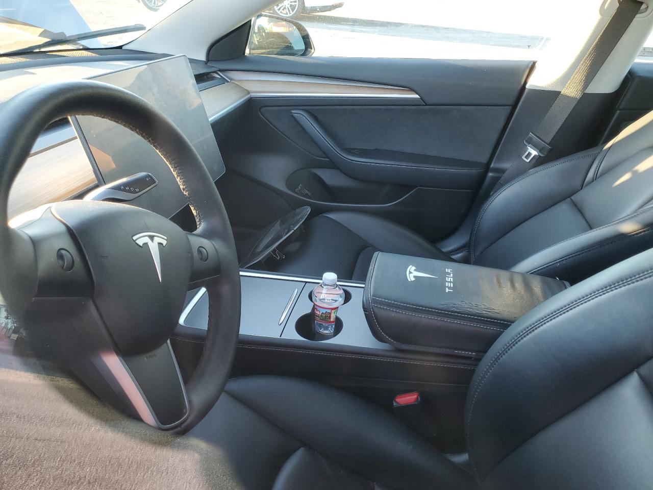 Tesla Model 3 Image 6