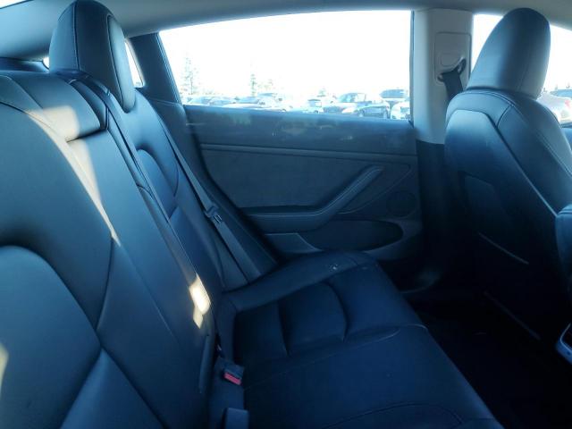 Tesla Model 3 Image 9