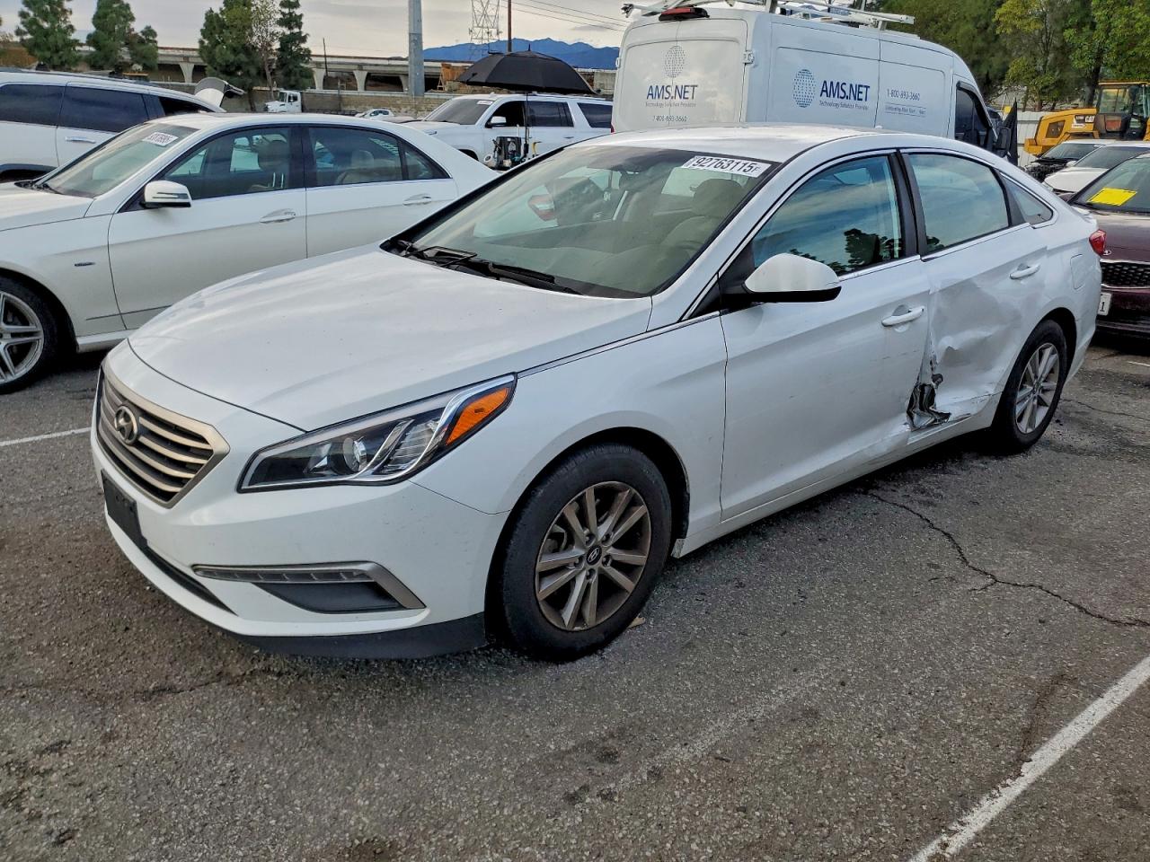 Hyundai SONATA Se Image 1