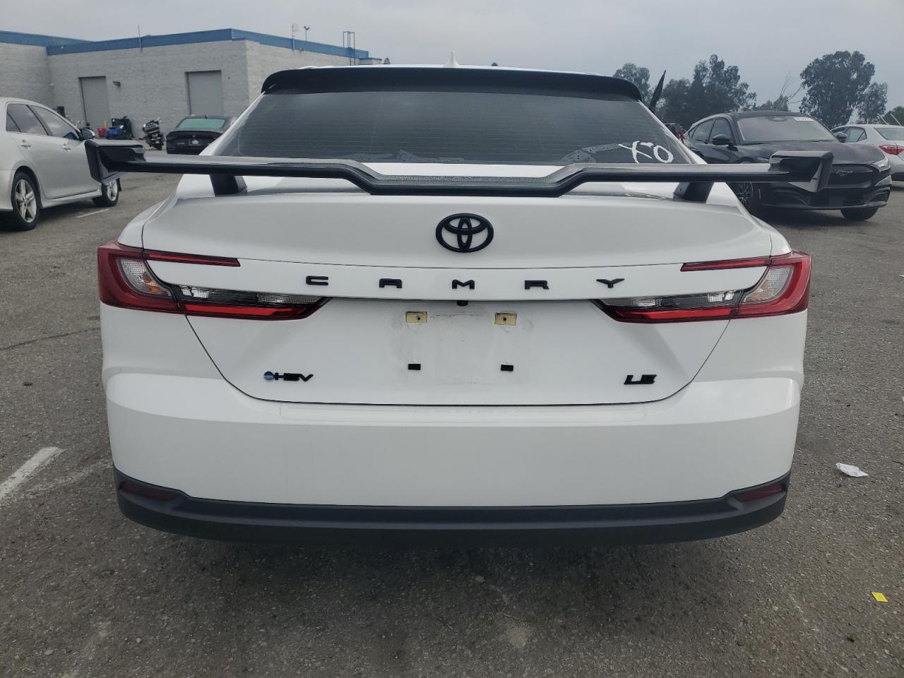 Toyota Camry Xse Image 3