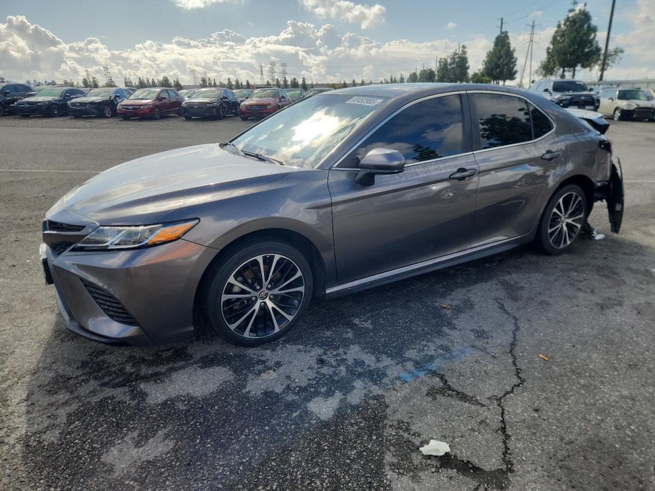 Toyota Camry Se Image 1