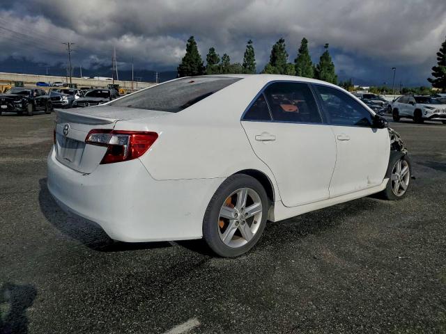 Toyota Camry L Image 4