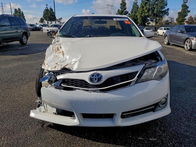 Toyota Camry L Image 7