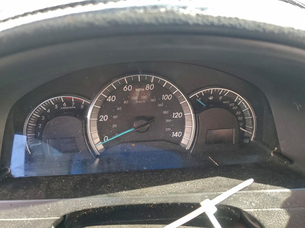 Toyota Camry L Image 8