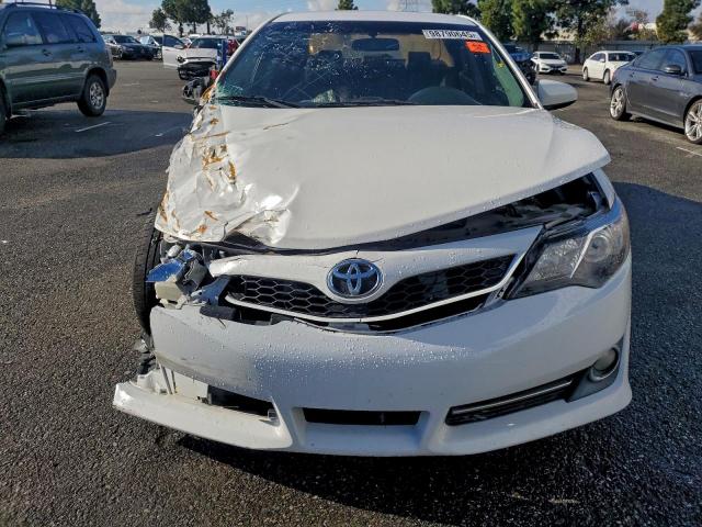 Toyota Camry L Image 11