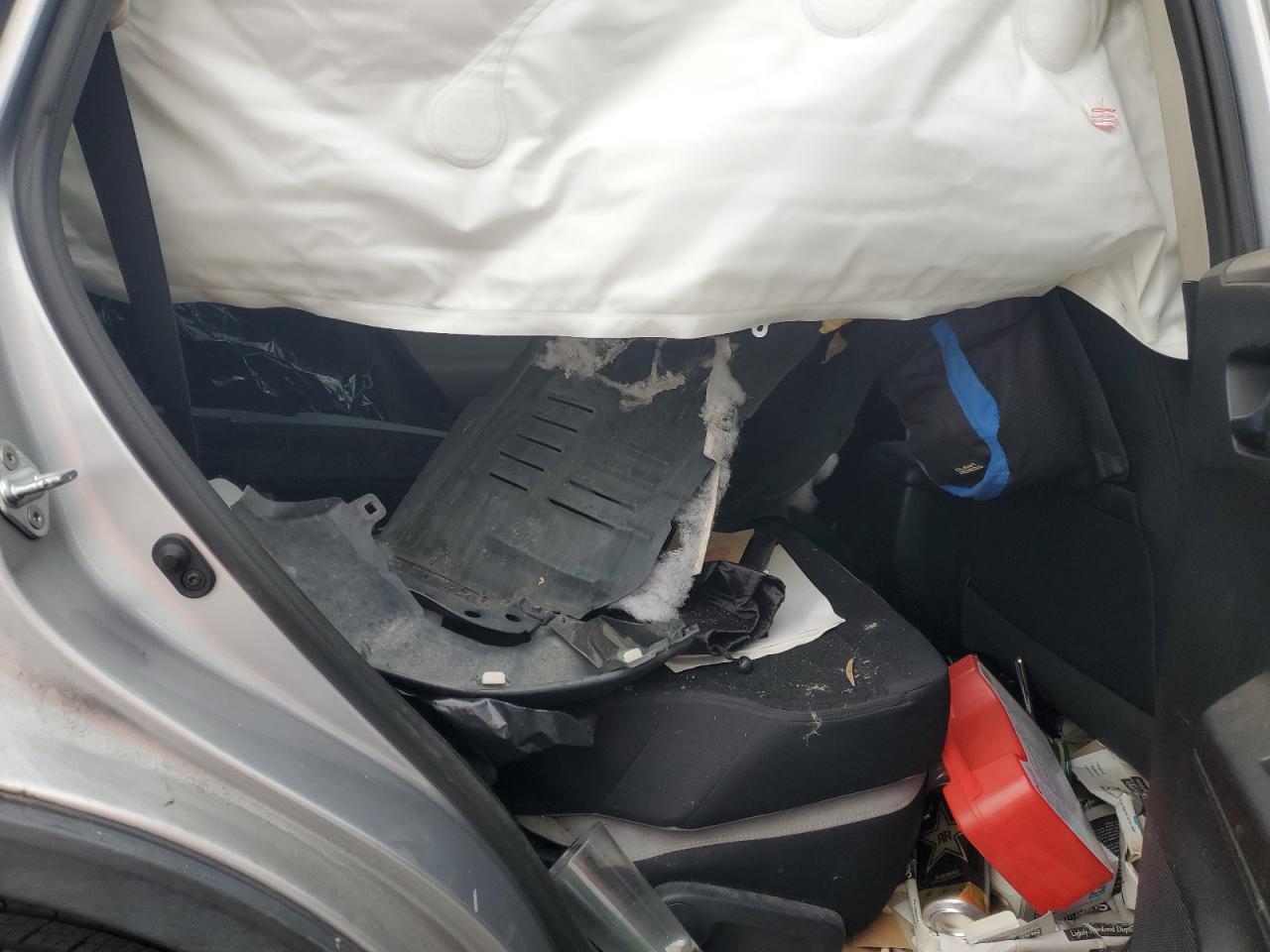 Toyota RAV4 Xle Image 2