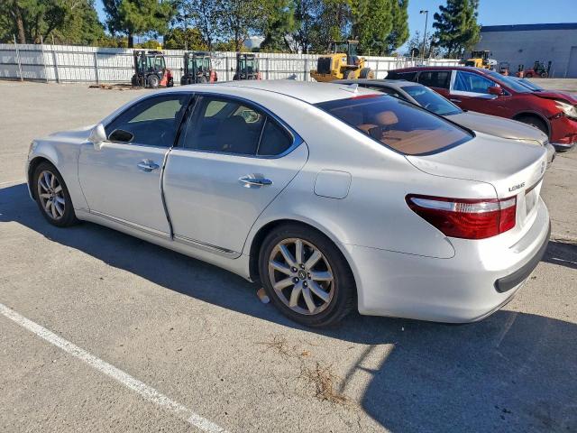 Lexus LS 460 Image 9