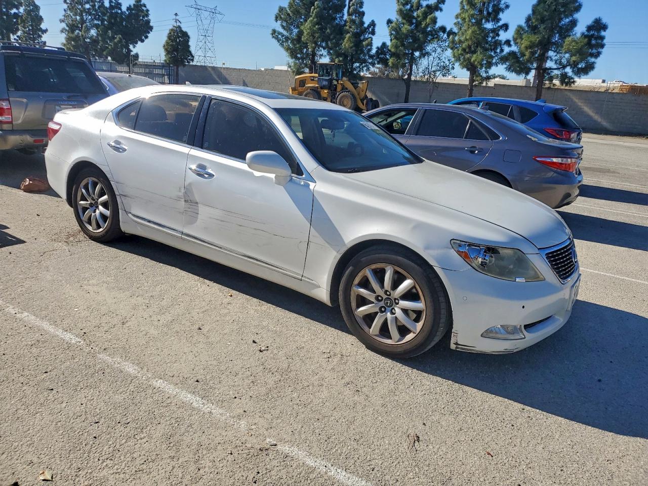 Lexus LS 460 Image 12