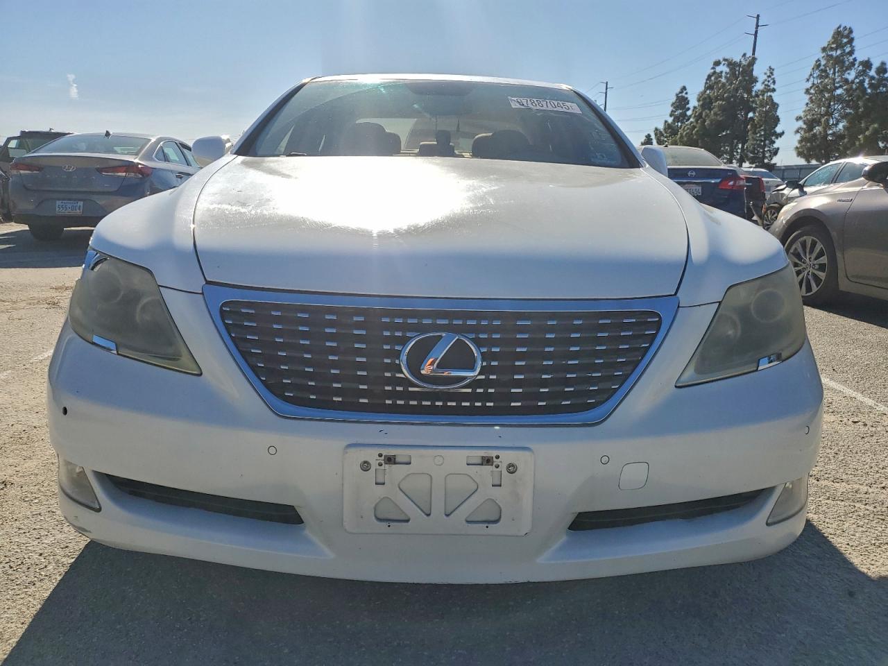 Lexus LS 460 Image 10