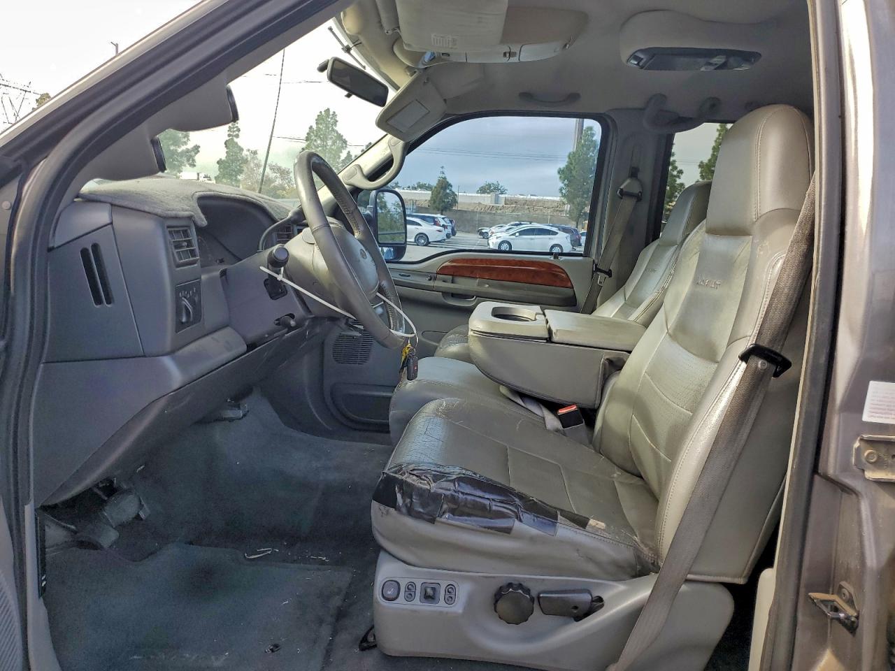 Ford F-250 Super Duty Image 3