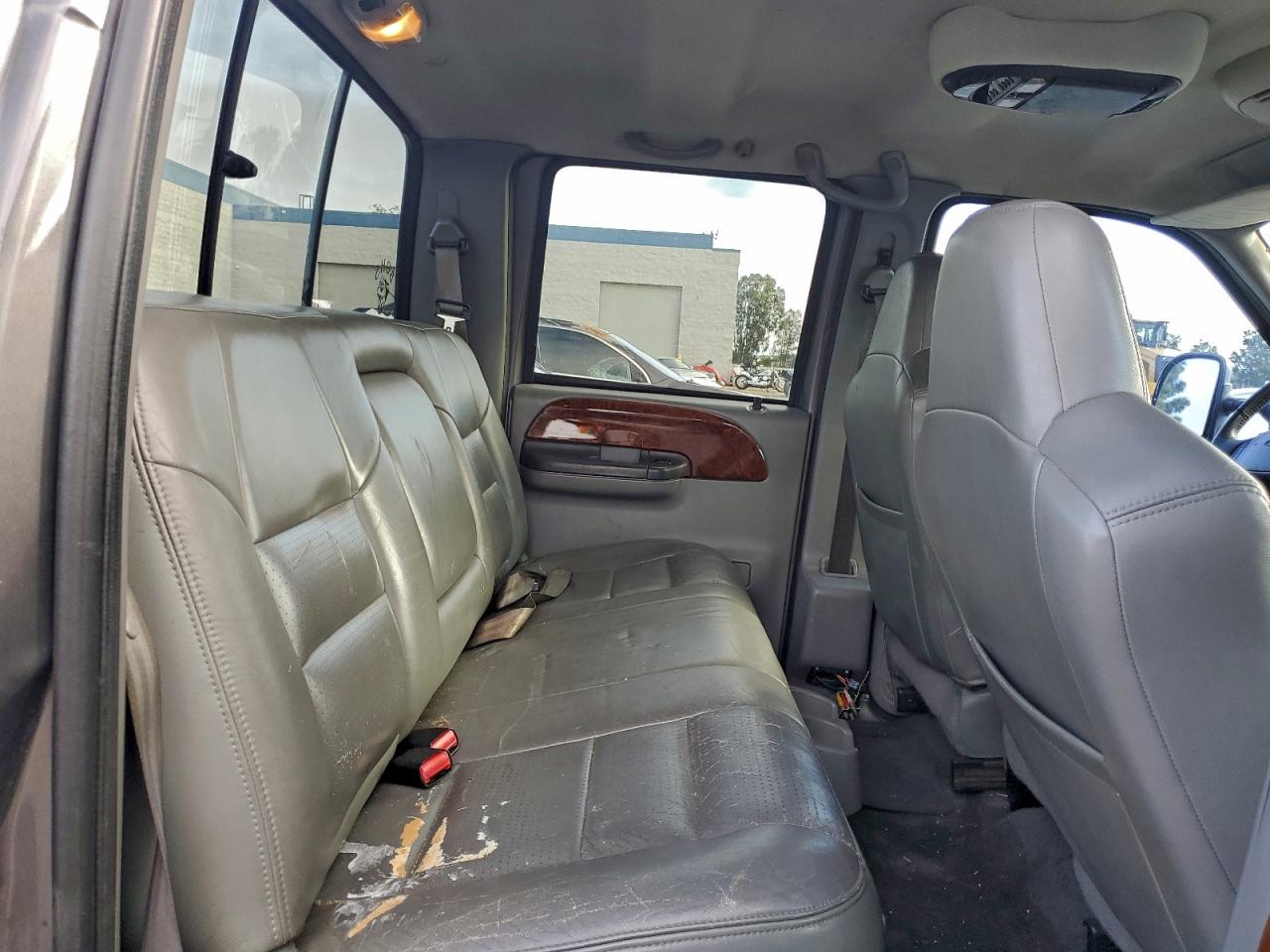 Ford F-250 Super Duty Image 10