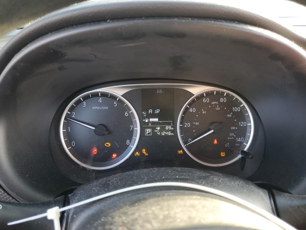 Nissan Kicks S Image 9