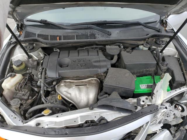 Toyota Camry Base Image 9
