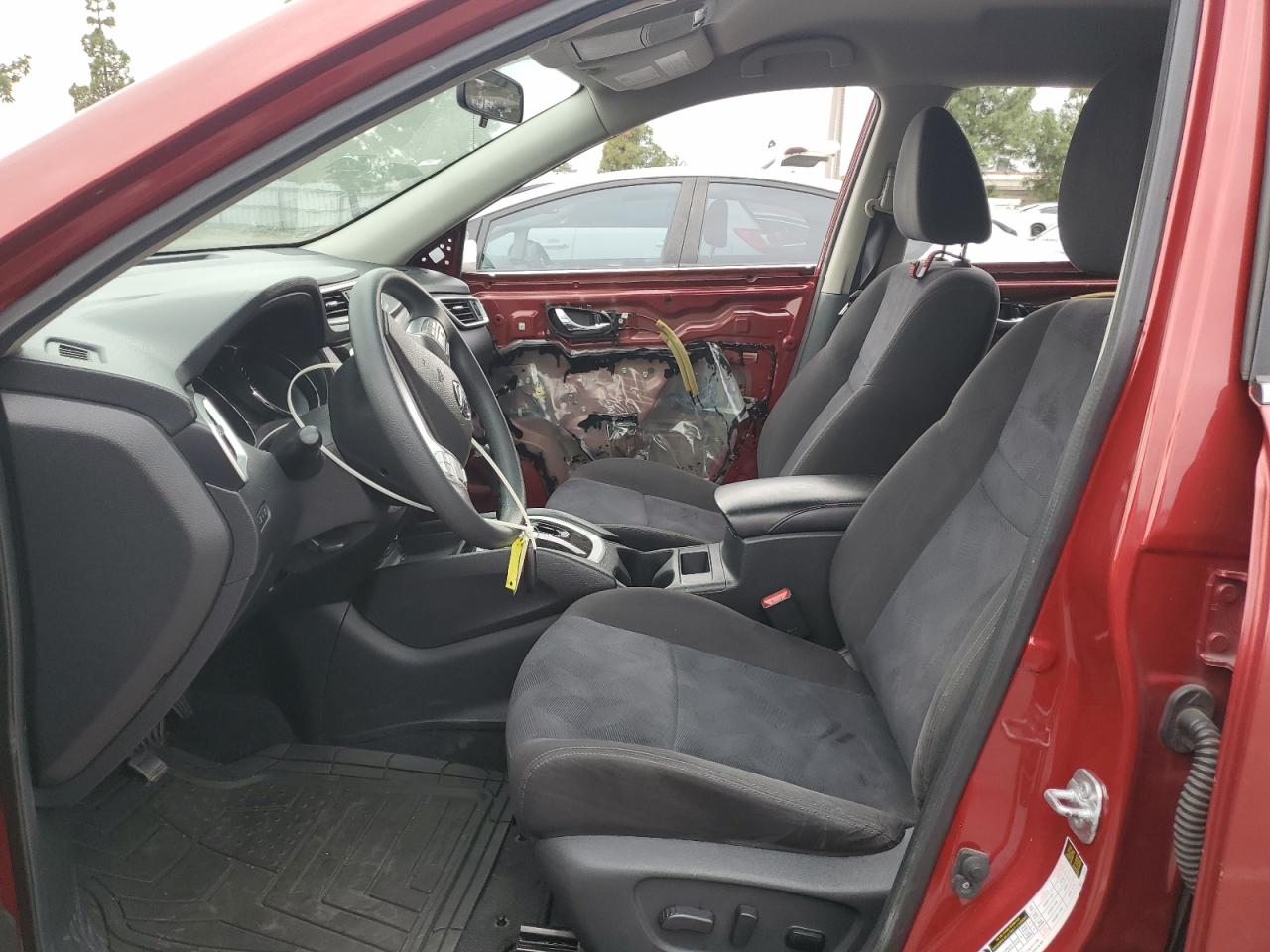 Nissan Rogue S Image 3