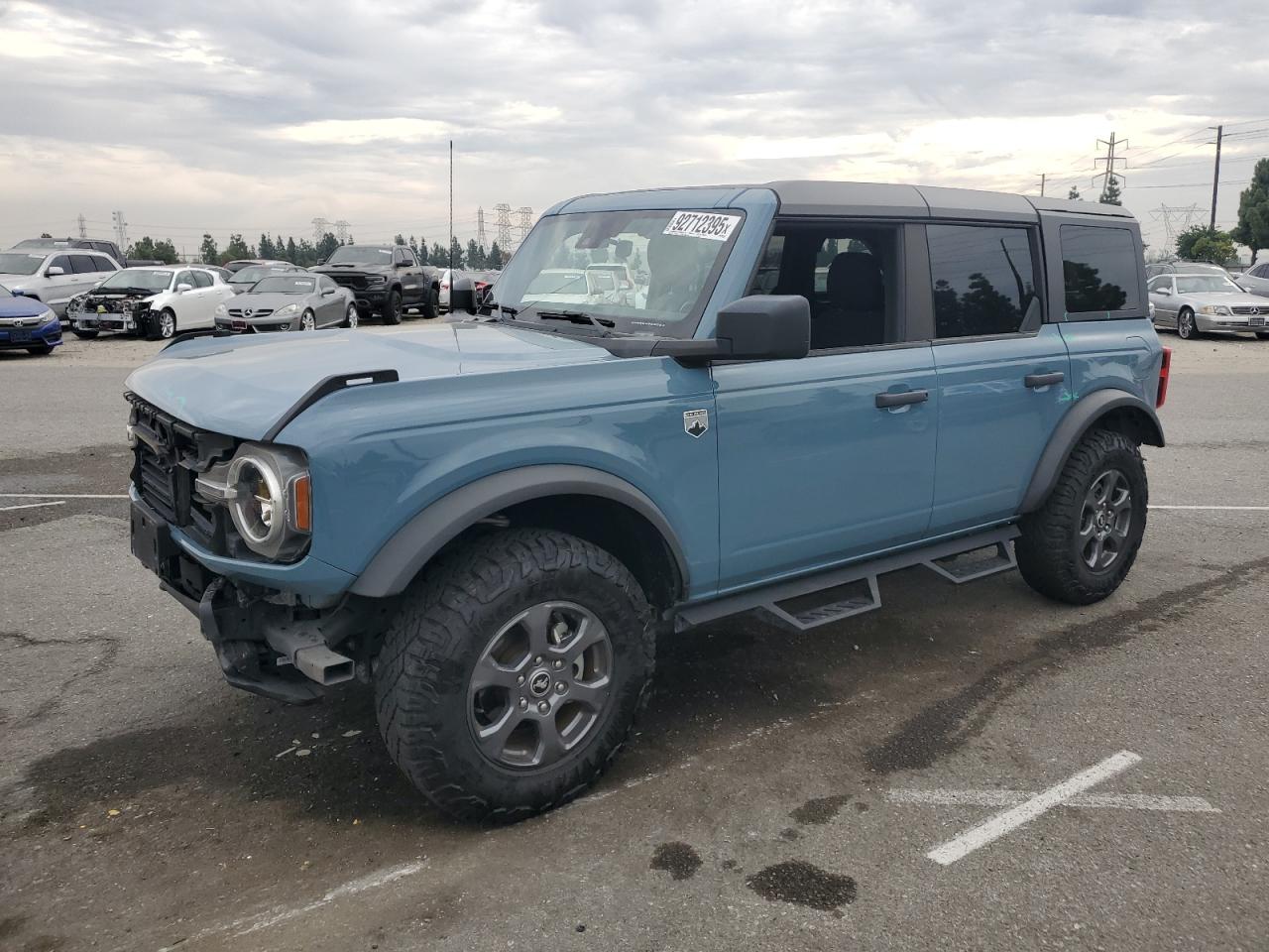 Ford Bronco Base Image 1